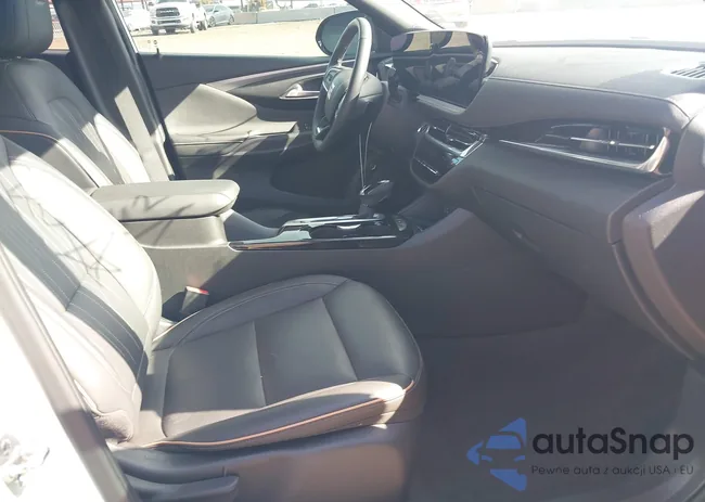 KL47LCE23RB109825: 43668096