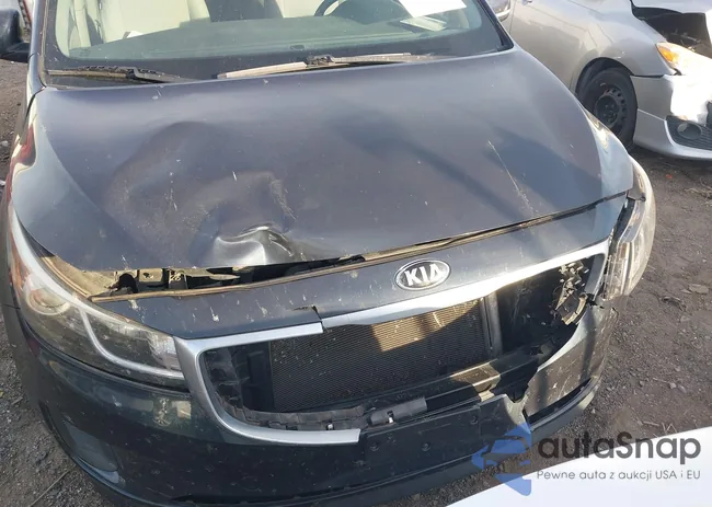 KNDMB5C17G6102884: 43669315