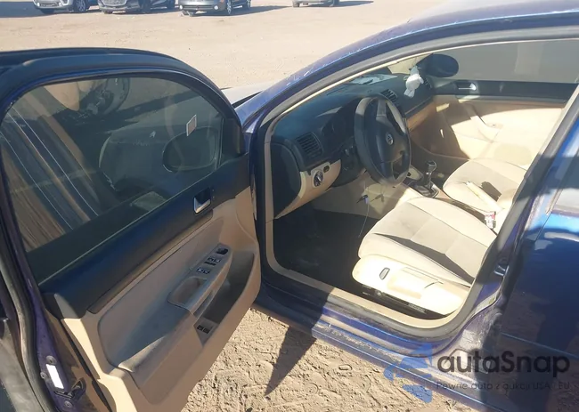 WVWCS71K56W197396: 43669017