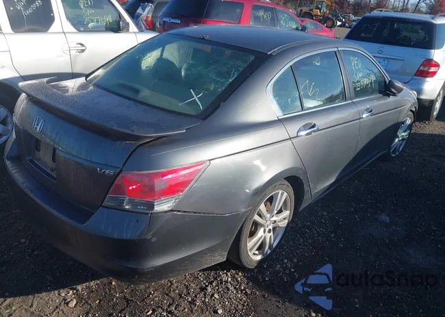 1HGCP36788A032863: 43669070