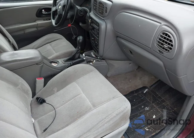 1GNDT13S952261805: 43670467