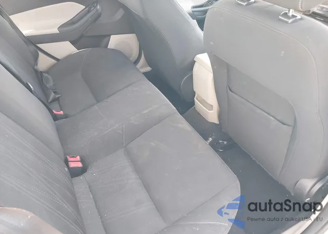 1FADP3F21JL225220: 43670473