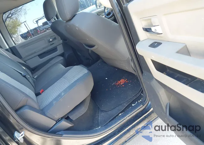 1D3HB13T19S718710: 43670671