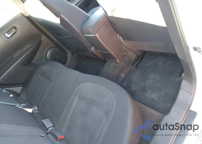 JN8AS5MT4FW650914: 43669896