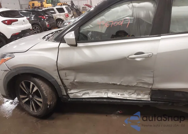 3N1CP5CV1LL521994: 43670017