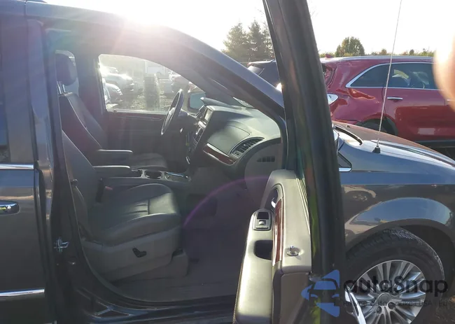 2C4RC1CG6FR617950: 43671315