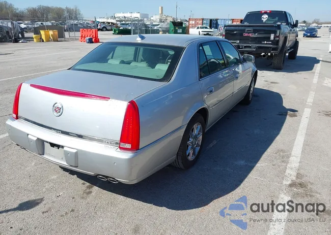 1G6KD5E61BU119942: 43671438