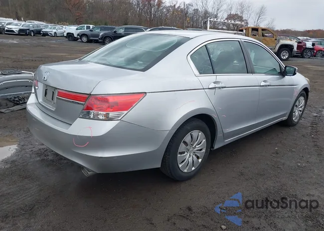 1HGCP2F38BA016080: 43671633