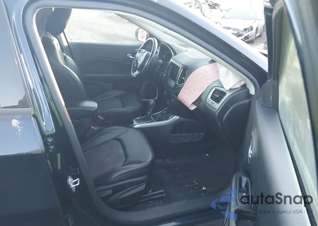 3C4NJDBB4KT839650: 43671038