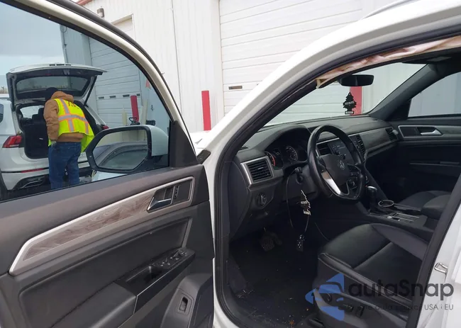 1V2YC2CA7LC204953: 43672316