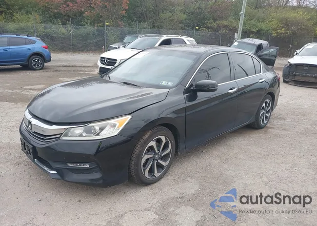 1HGCR3F89HA009515: 43672398