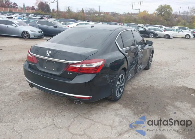 1HGCR3F89HA009515: 43672398