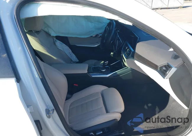 3MW5R1J03L8B28966: 43672157