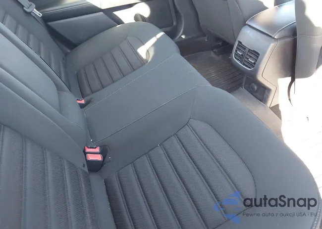 3FA6P0LU9KR168099: 43673464