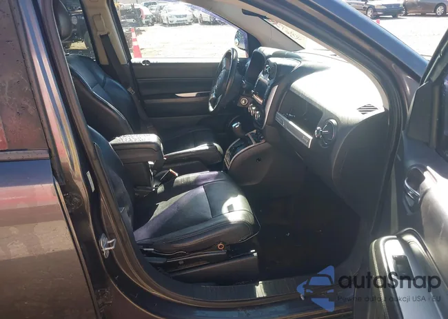 1C4NJDCB2ED920722: 43673092