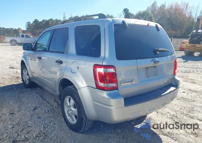 1FMCU03Z98KA16236: 43673105