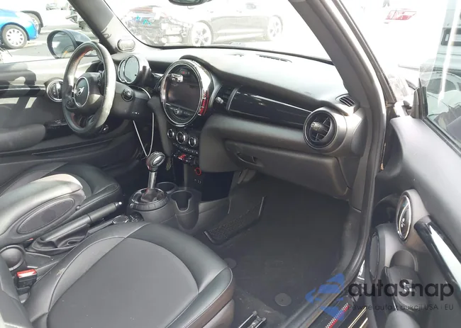 WMWXM9C5XGT996931: 43674485