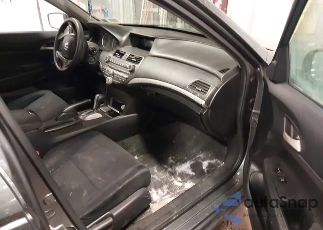 1HGCP2F42BA001941: 43674570