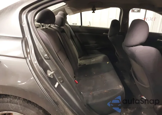 1HGCP2F42BA001941: 43674570