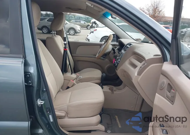 KNDJF724997599402: 43674643