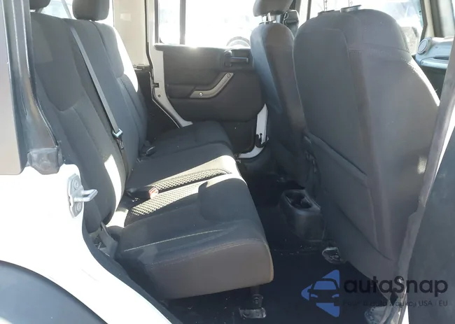 1C4BJWKG6FL690850: 43674655