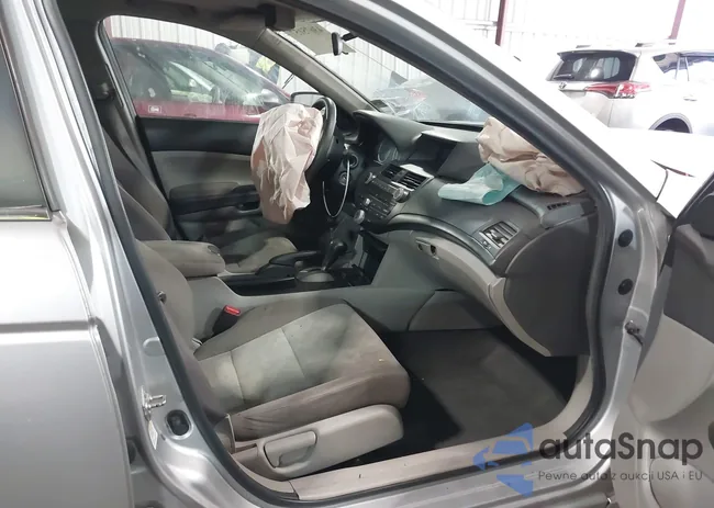 1HGCP2F39AA003305: 43675157