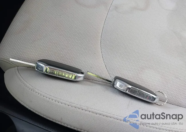 3KPF24AD4NE421098: 43675689