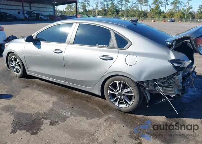 3KPF24AD4NE481866: 43674786