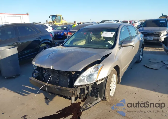 1N4AL2AP7CN431080: 43677404