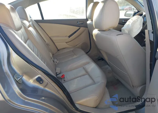 1N4AL2AP7CN431080: 43677404