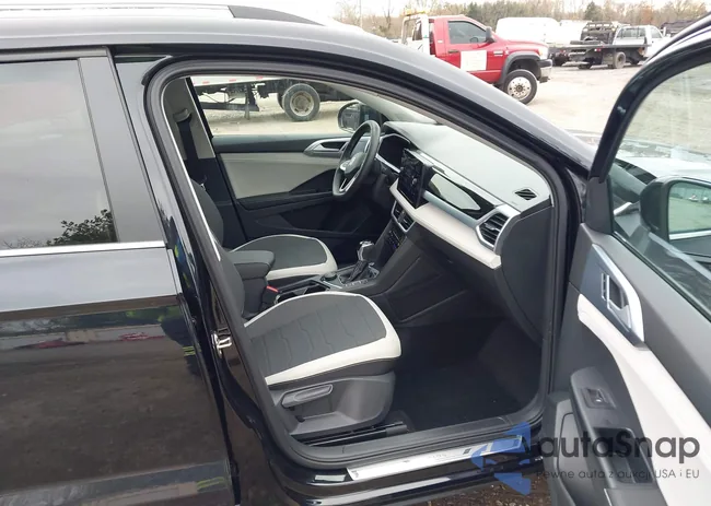 3VVVC7B24SM086578: 43677450