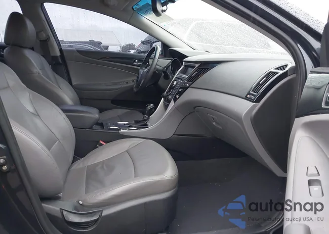 5NPEC4AC0BH003404: 43677568