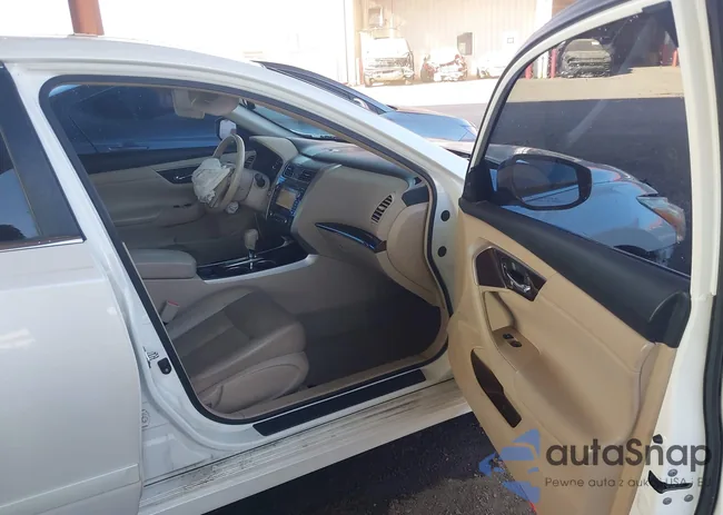 1N4AL3AP1DC231704: 43676742