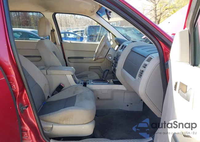 1FMCU93Z28KB61431: 43676966