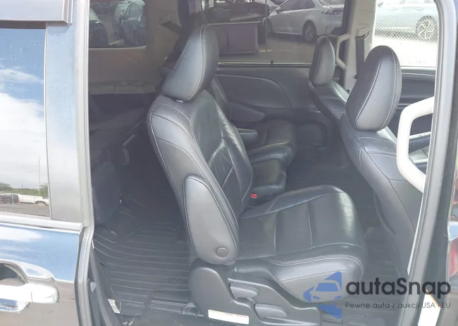 5TDXZ3DC4JS953822: 43678266