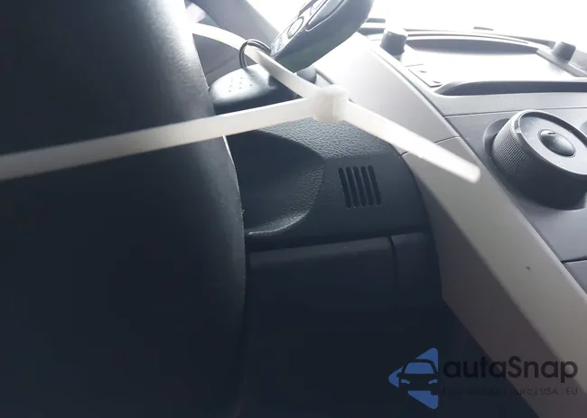 2T1BU4EE8DC066428: 43678539