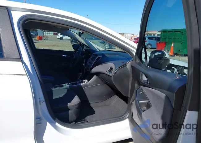 1G1BC5SM1J7159513: 43678545