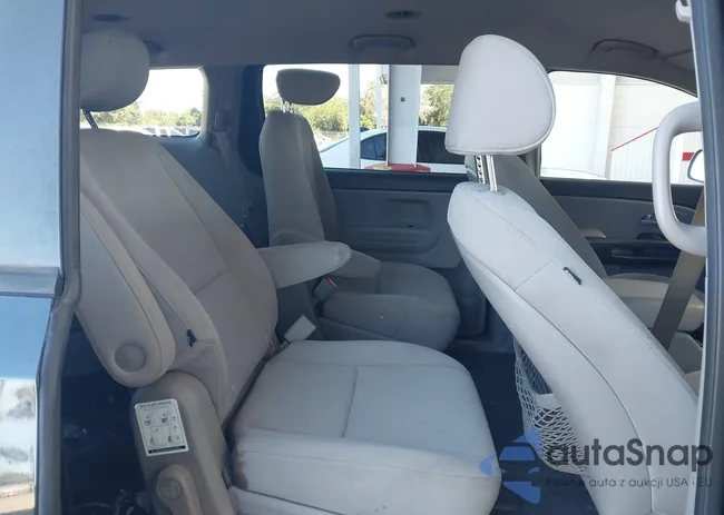 KNDMB5C12F6017756: 43677791