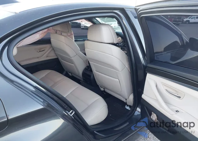 WBAXH5C54CDW08304: 43677887