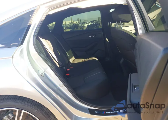 1HGCY2F50RA007477: 43679564