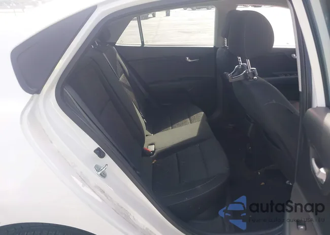 3KPA24AD9PE575982: 43679675