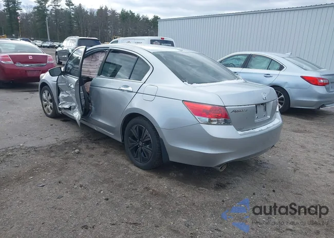 1HGCP3F80AA002027: 43678892