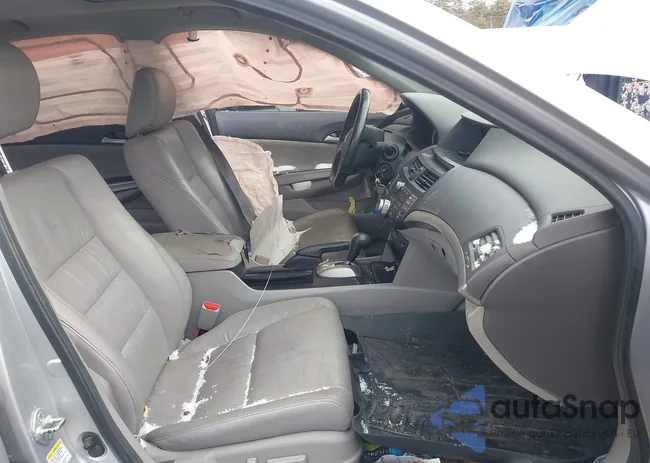 1HGCP3F80AA002027: 43678892