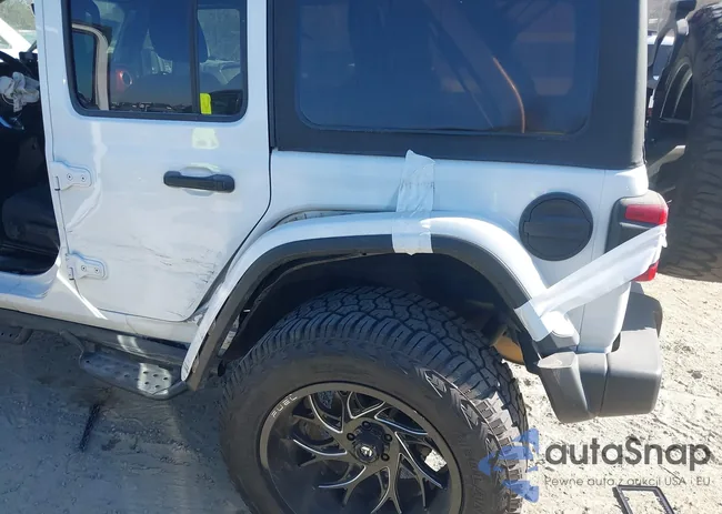 1C4HJXFN1LW310302: 43679818