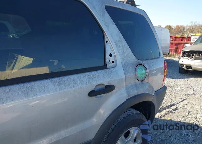 1FMYU03152KC08843: 43679842