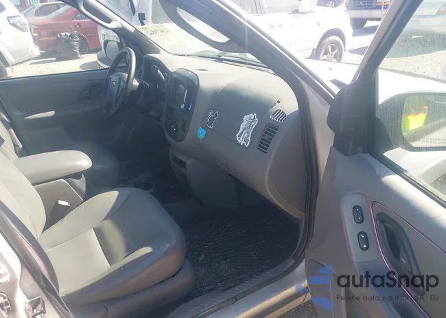 1FMYU03152KC08843: 43679842