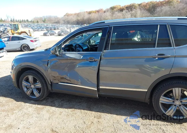 3VV4B7AX5KM028801: 43679861