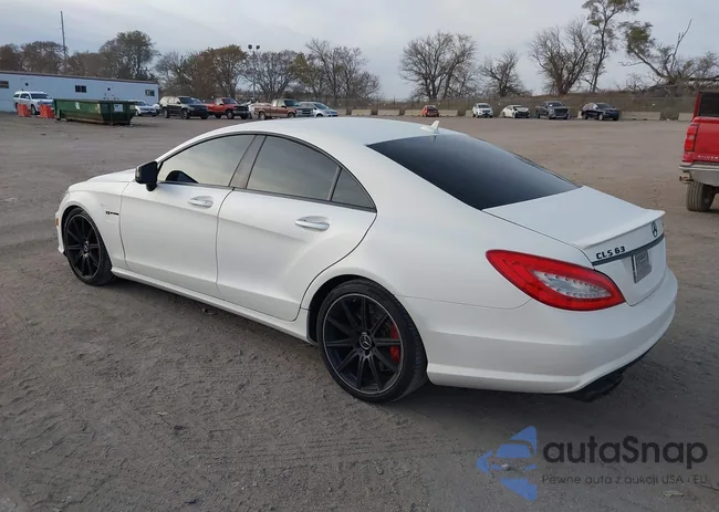 WDDLJ7EB7CA033238: 43681238