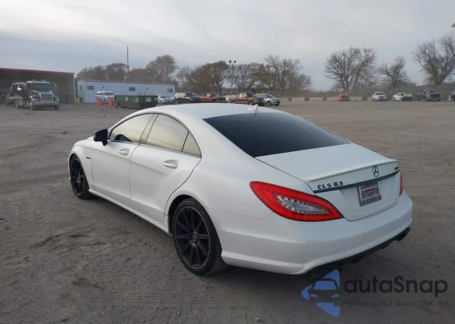 WDDLJ7EB7CA033238: 43681238