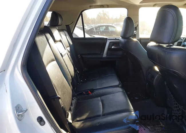 JTEBU5JR4E5181553: 43681418